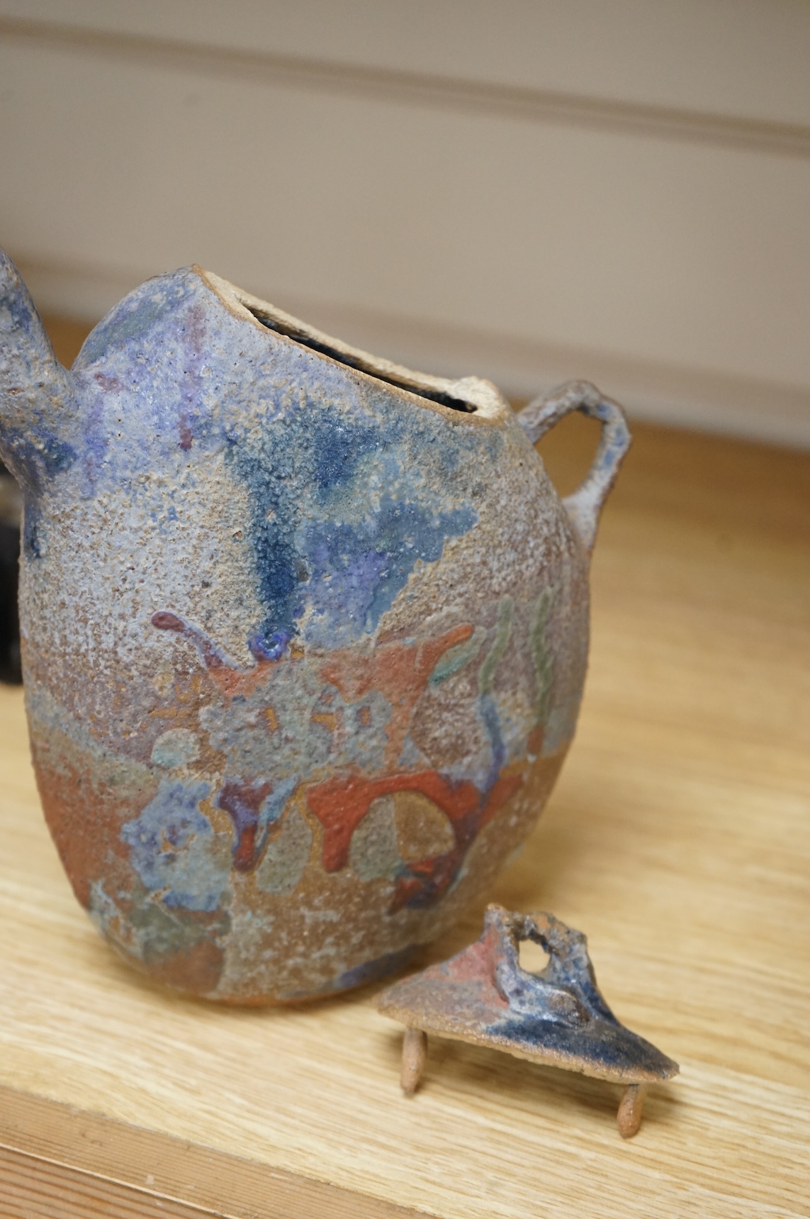 Julia Cardnell, a Studio pottery lidded teapot, 20cm
